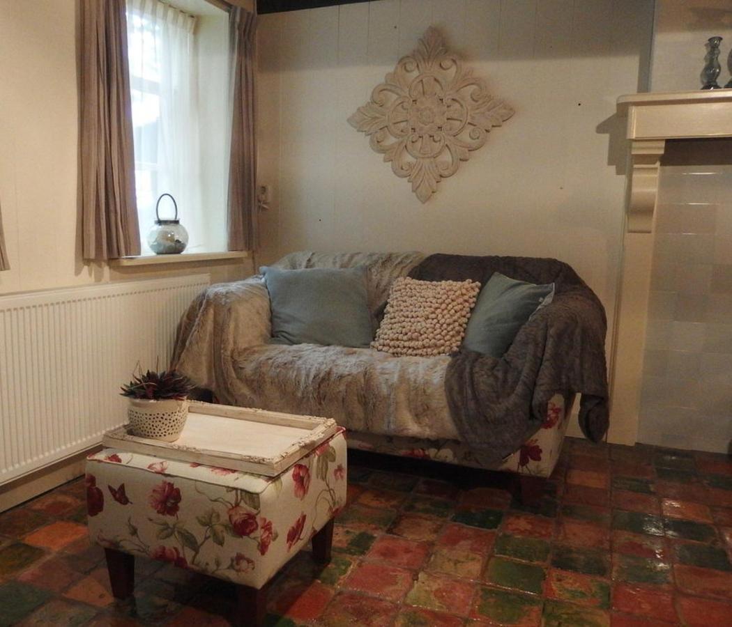 'T Souterrain Bed & Breakfast Харлинген Екстериор снимка