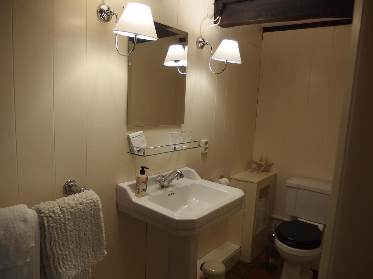 'T Souterrain Bed & Breakfast Харлинген Екстериор снимка